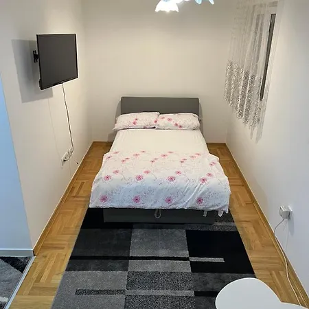 Nov Apartman Appartement Bijeljina